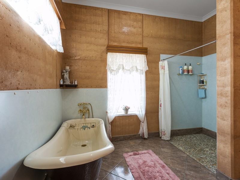 5 Eastough Street, Nanson WA 6532