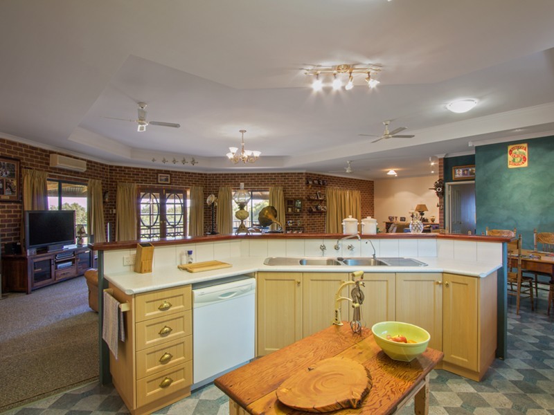 4 Meadowcroft Street, Rudds Gully WA 6532