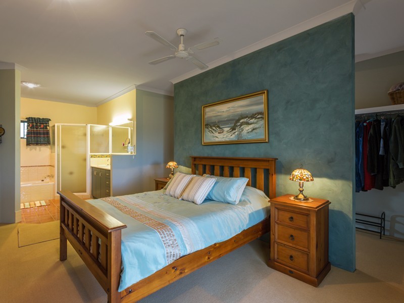 4 Meadowcroft Street, Rudds Gully WA 6532