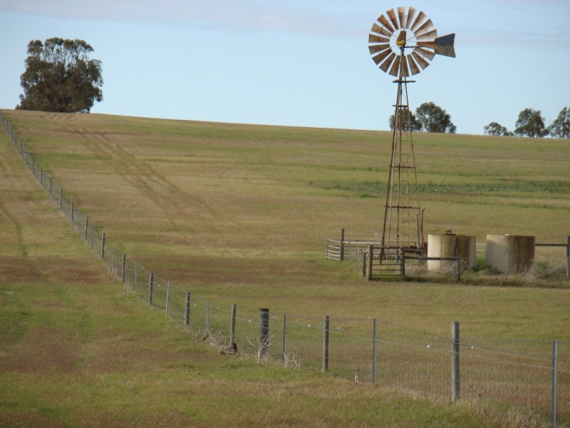 725 Allanooka Springs Road, Mount Hill WA 6528