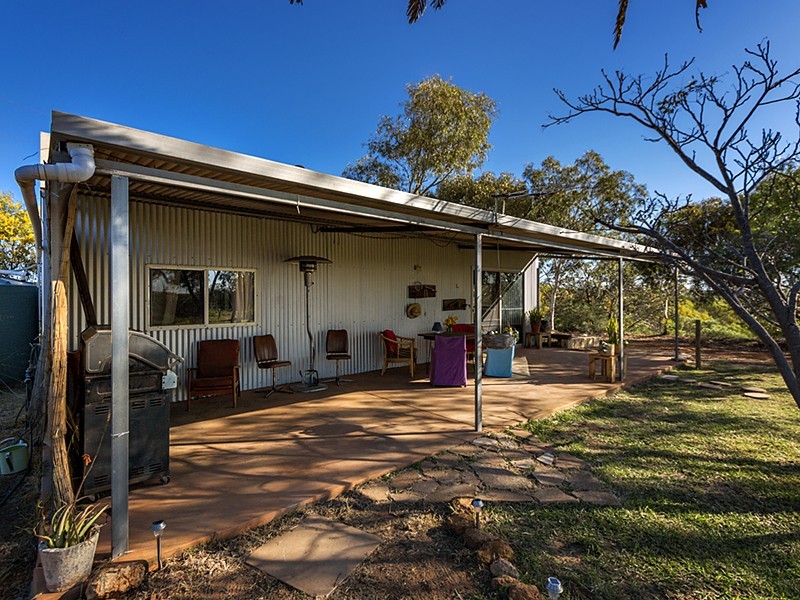 396 Giles Road, Moonyoonooka WA 6532