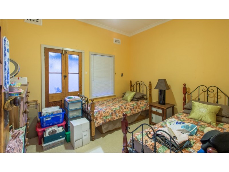 4 Grant Street, Beachlands WA 6530