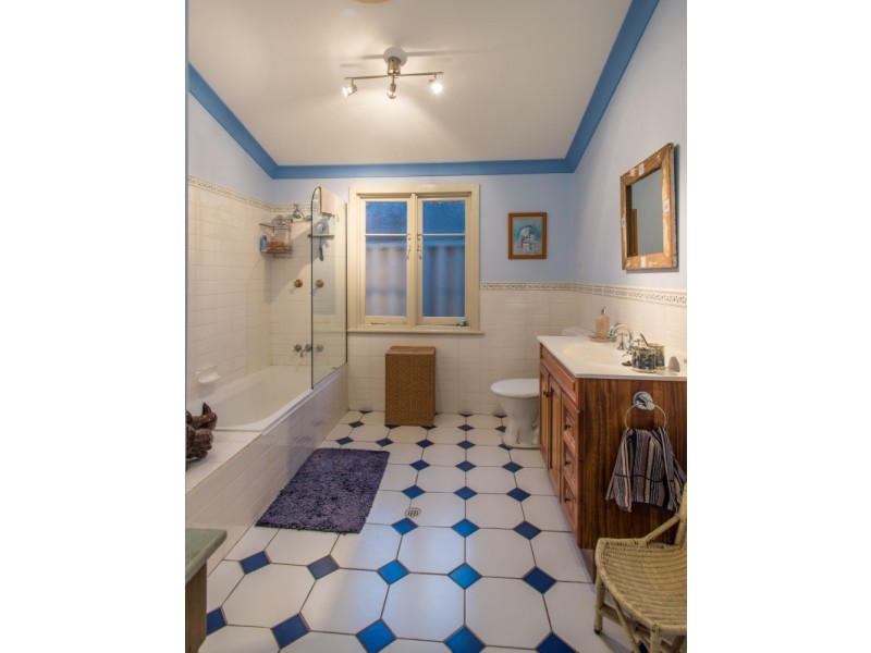 4 Grant Street, Beachlands WA 6530