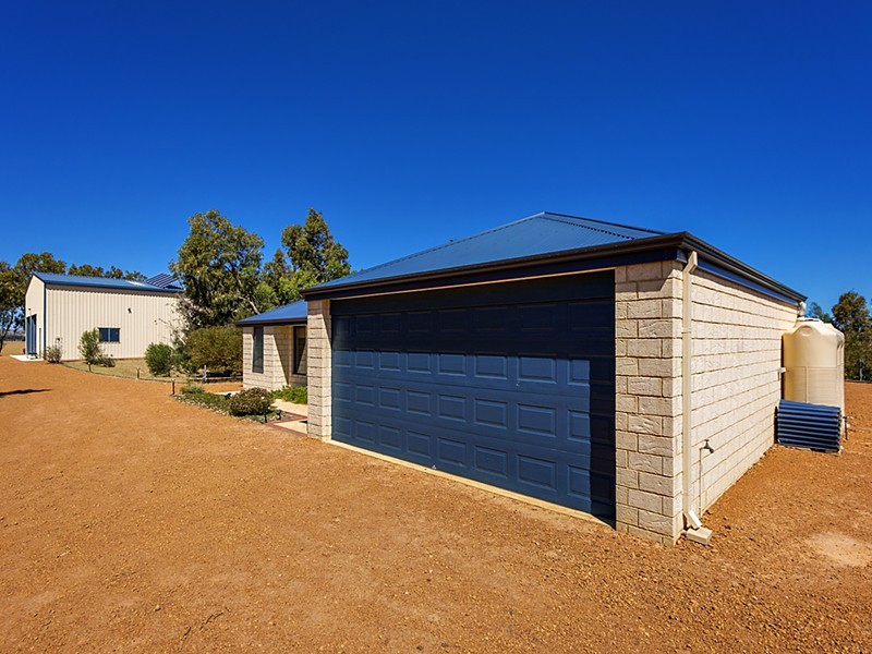 6521 Nangetty-Walkaway Road, Walkaway WA 6528