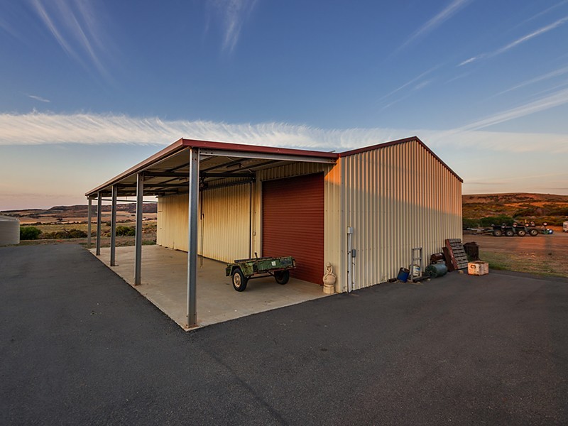 219 Cooper Street, Waggrakine WA 6530