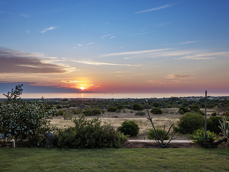 219 Cooper Street, Waggrakine WA 6530