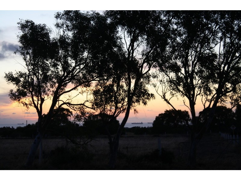 30 Dolby Drive, Waggrakine WA 6530