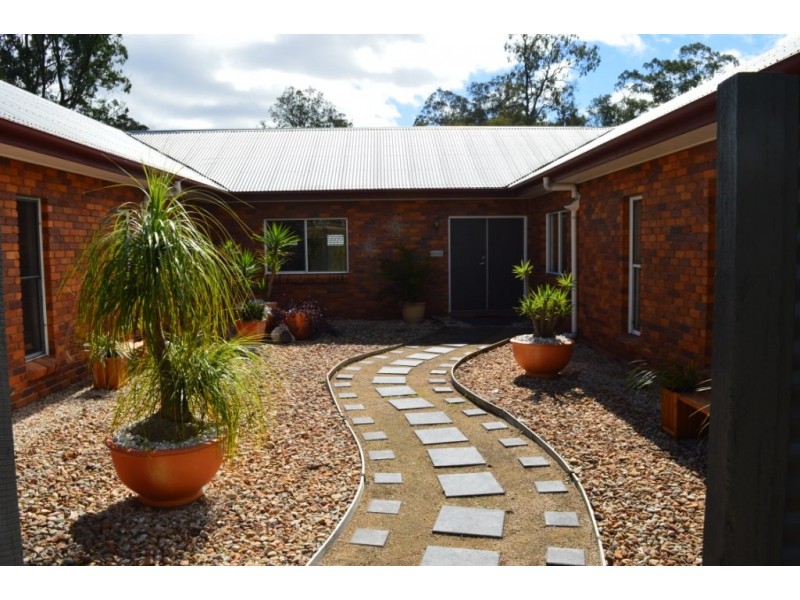 12 Waddington Parade, Plainland QLD 4341