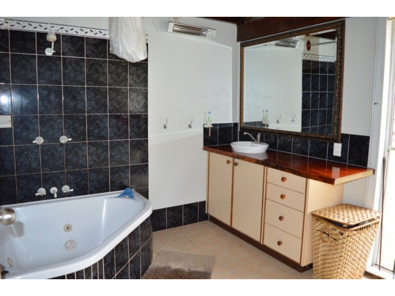 10 Joyce Road, Plainland QLD 4341