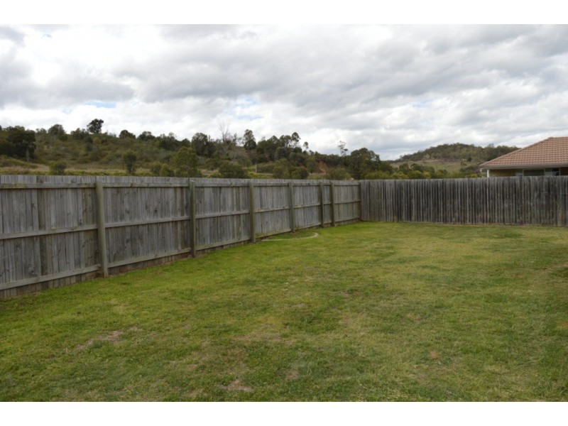 116 Douglas McInnes Dr, Laidley QLD 4341