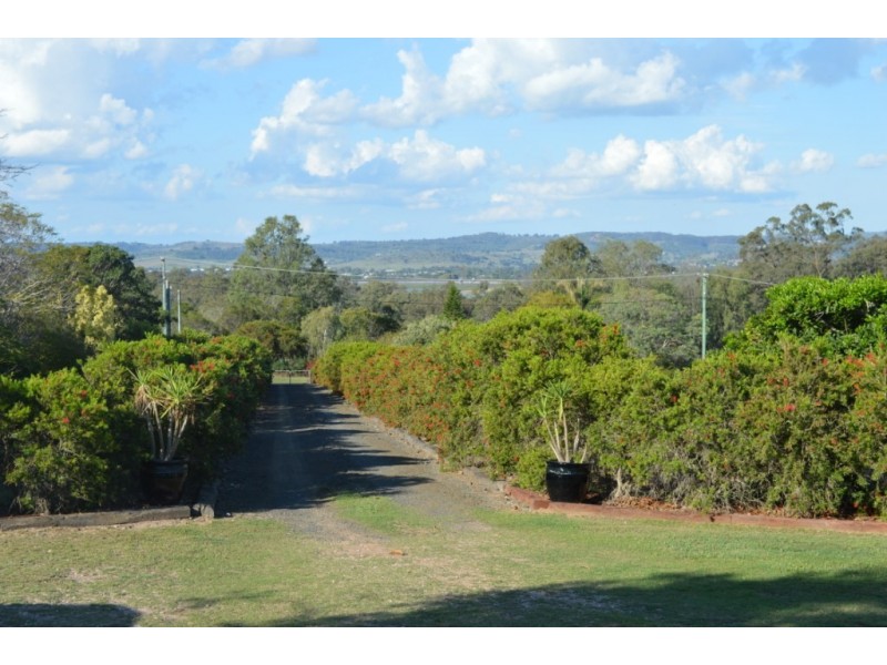 141 Lakes Drive, Laidley Heights QLD 4341