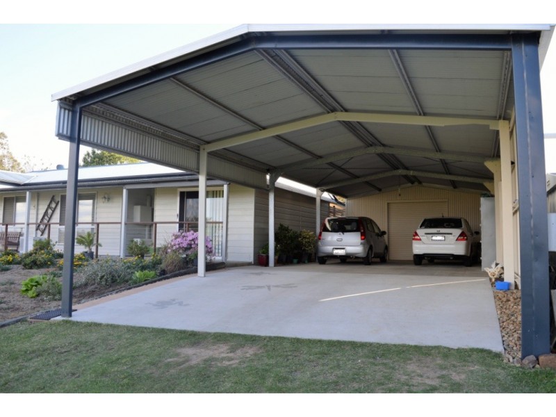 141 Lakes Drive, Laidley Heights QLD 4341