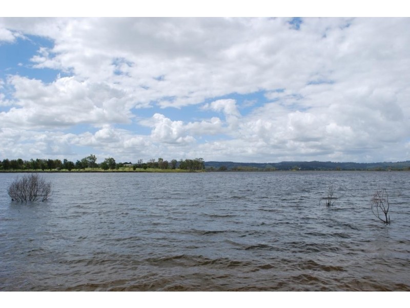 184 Lakes Dr, Laidley Heights QLD 4341