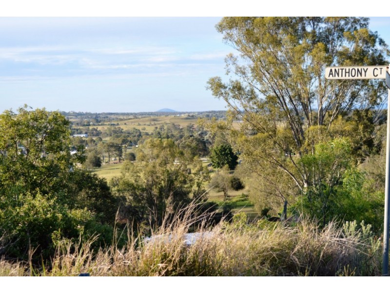 2 Anthony Court, Summerholm QLD 4341