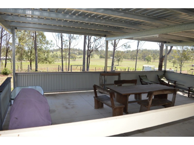 18 Beames Dr, Laidley South QLD 4341