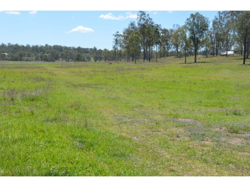 18 Beames Dr, Laidley South QLD 4341