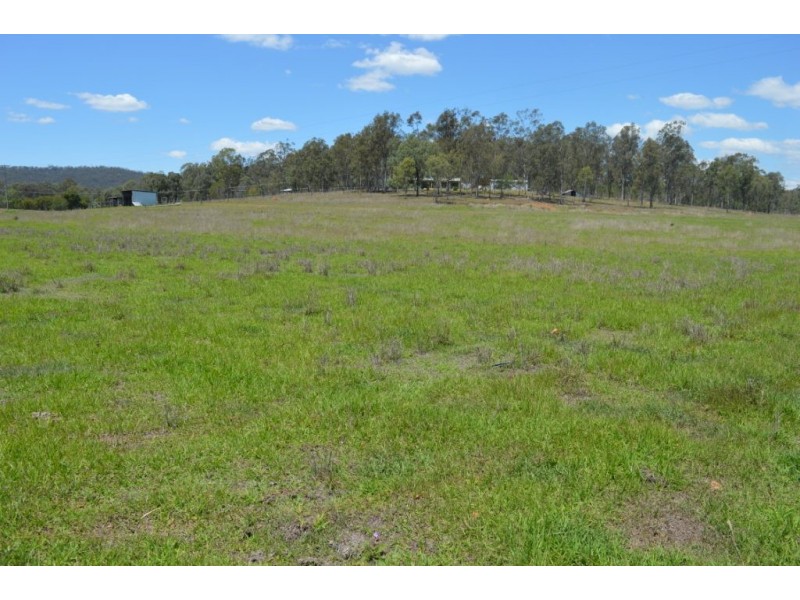 18 Beames Dr, Laidley South QLD 4341