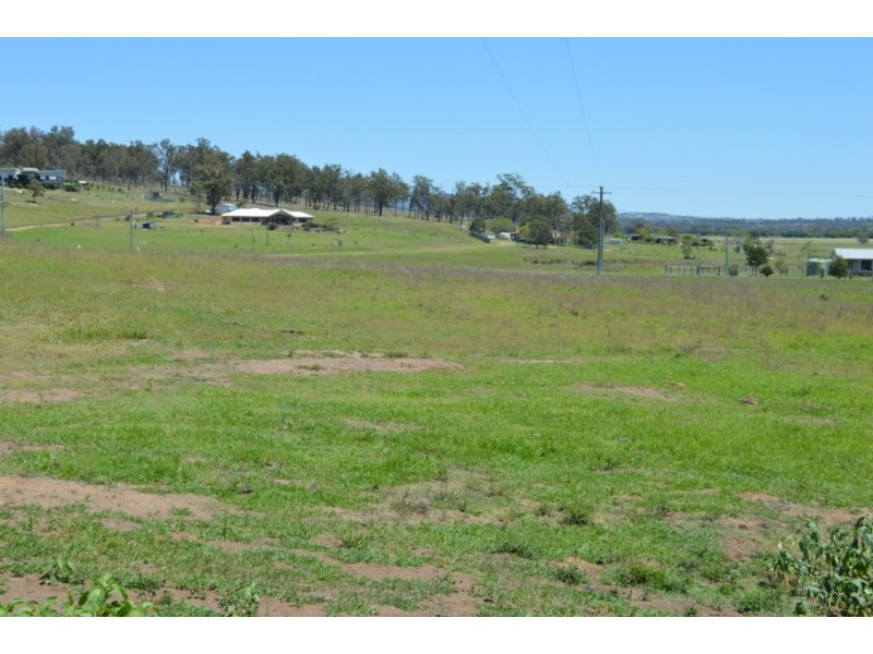 18 Beames Dr, Laidley South QLD 4341