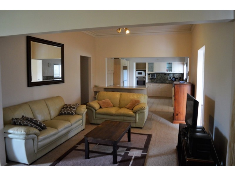 27 Mort Street, Laidley QLD 4341