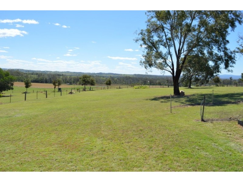31 Heron St, Laidley Heights QLD 4341