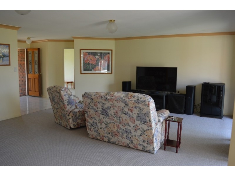 16 Stieler Drive, Plainland QLD 4341