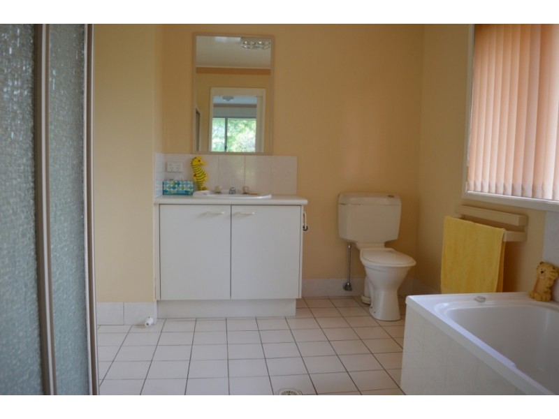 16 Stieler Drive, Plainland QLD 4341