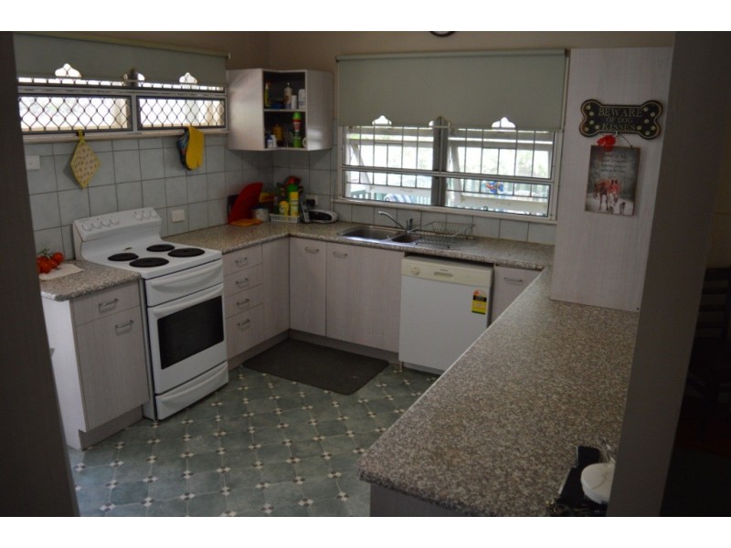 24 Laurette, Glenore Grove QLD 4342