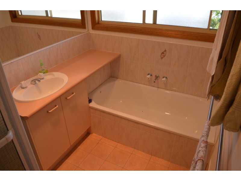 6 Old Toowoomba Road, Laidley Heights QLD 4341