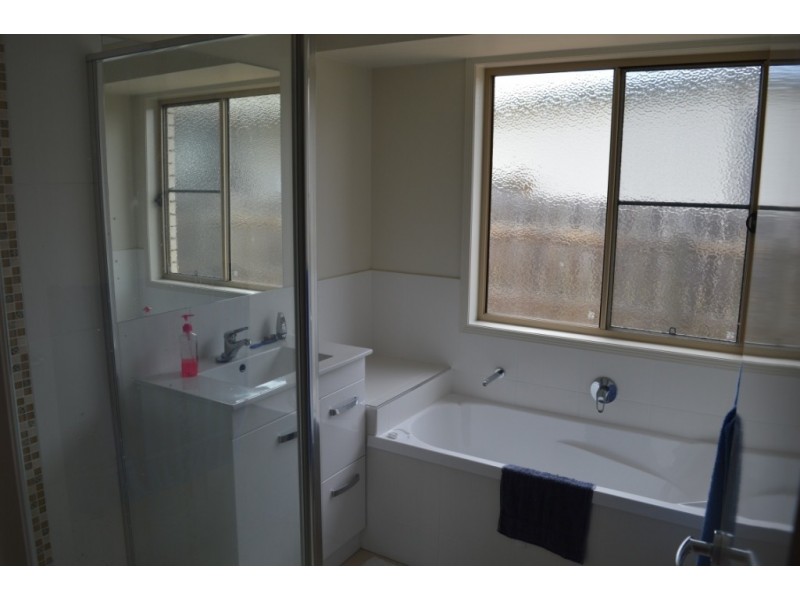 20 Lawson Crescent, Laidley QLD 4341