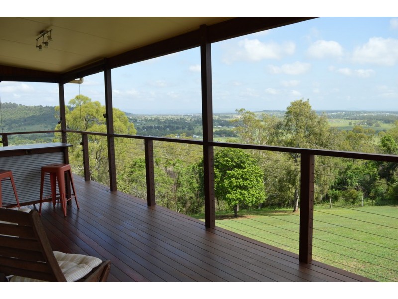 15 Anthony Court, Summerholm QLD 4341