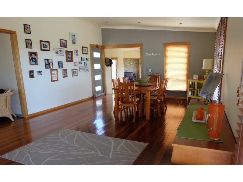 15 Anthony Court, Summerholm QLD 4341