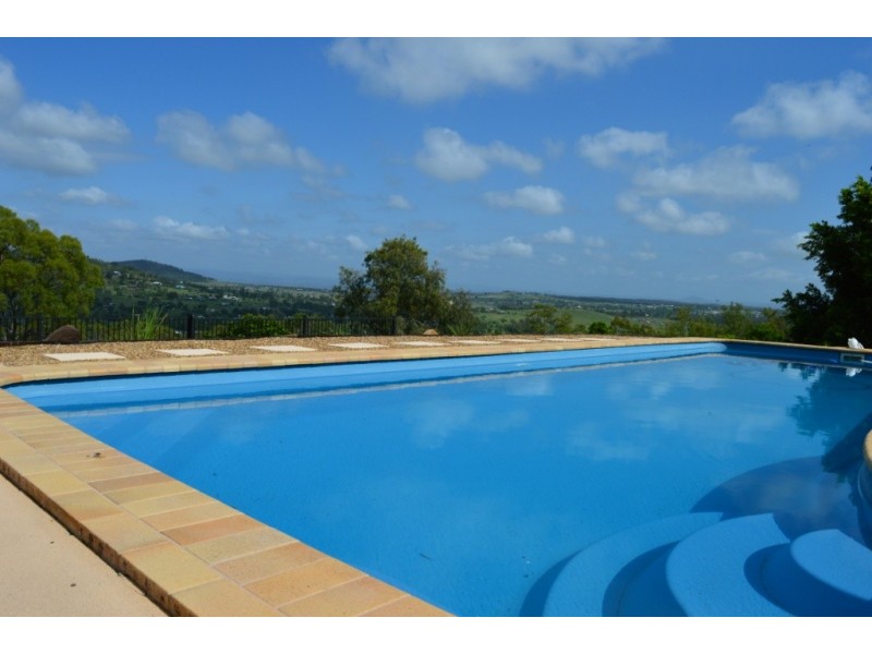 15 Anthony Court, Summerholm QLD 4341