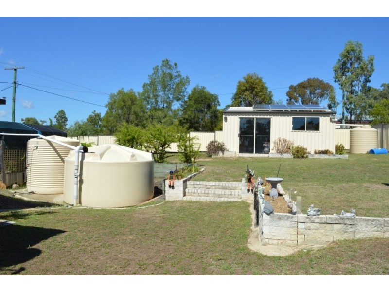 193 Lakes Drive, Laidley Heights QLD 4341