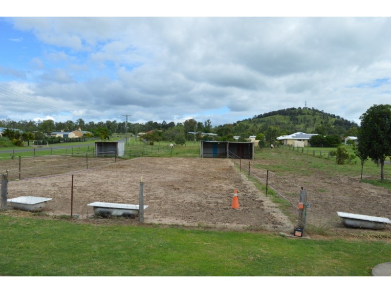 48 Zischke Road, Plainland QLD 4341