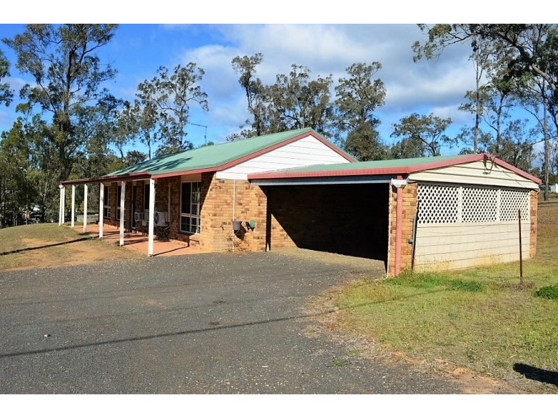 215 Lakes Drive, Laidley Heights QLD 4341