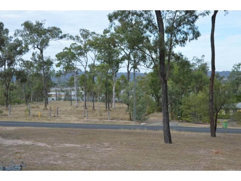 215 Lakes Drive, Laidley Heights QLD 4341