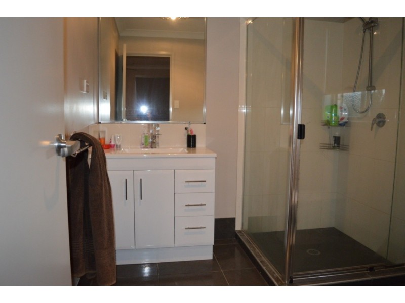 6 Cricklewood Crt, Plainland QLD 4341
