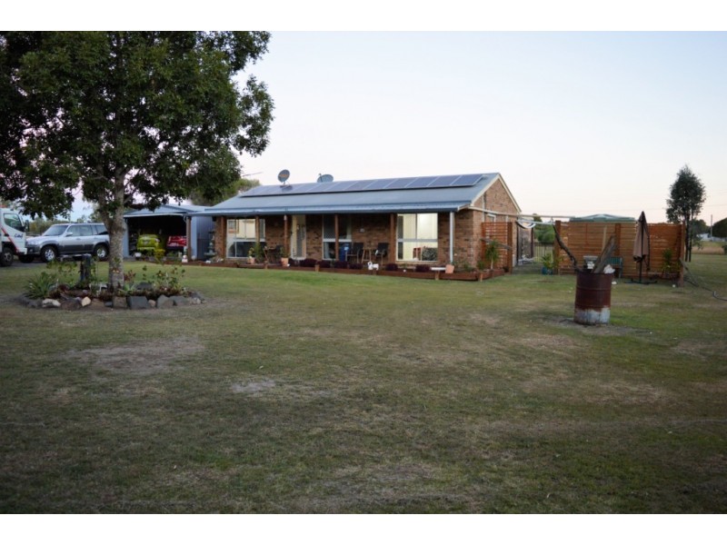 7 Johnson Dr, Lockrose QLD 4342