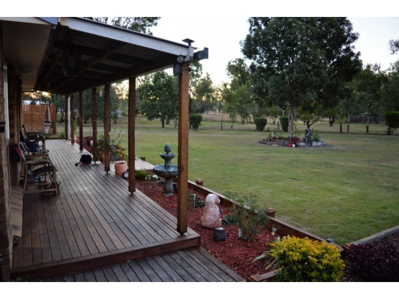 7 Johnson Dr, Lockrose QLD 4342