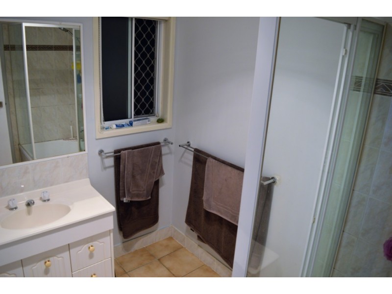 7 Johnson Dr, Lockrose QLD 4342