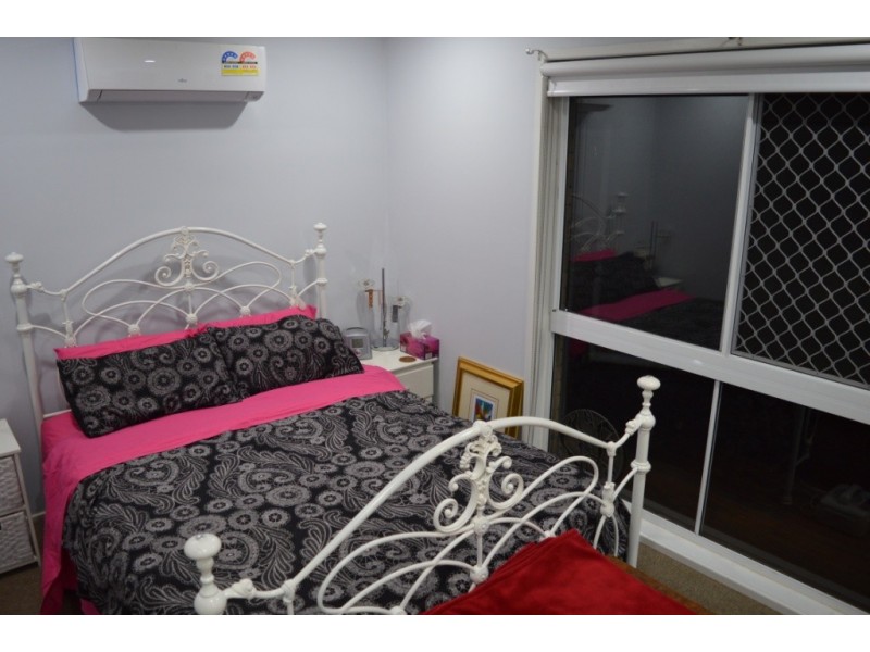 7 Johnson Dr, Lockrose QLD 4342