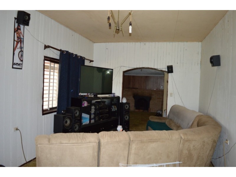 17 Leonard St, Laidley QLD 4341