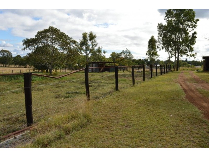 17 Leonard St, Laidley QLD 4341