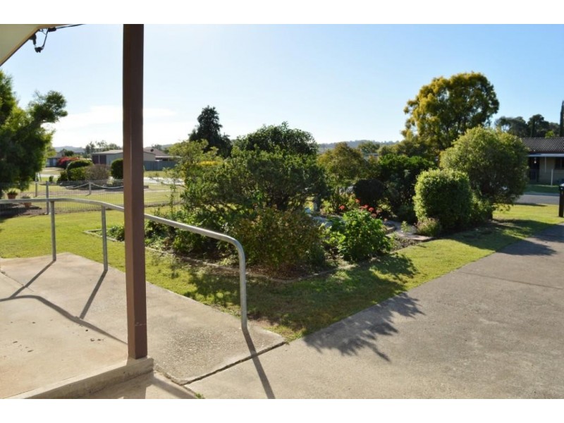 9 Winston St, Laidley QLD 4341