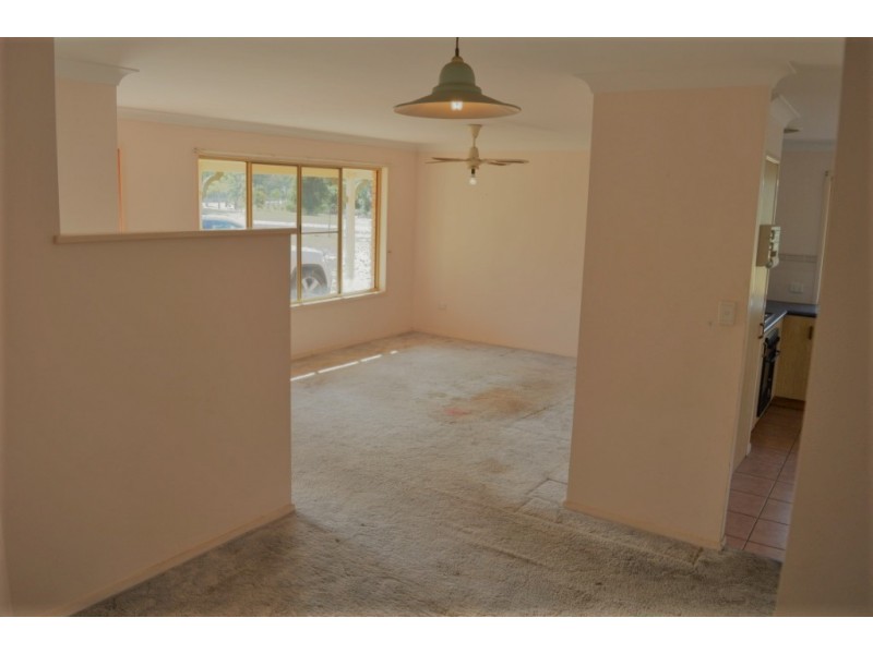 55 Burgess Road, Laidley Heights QLD 4341