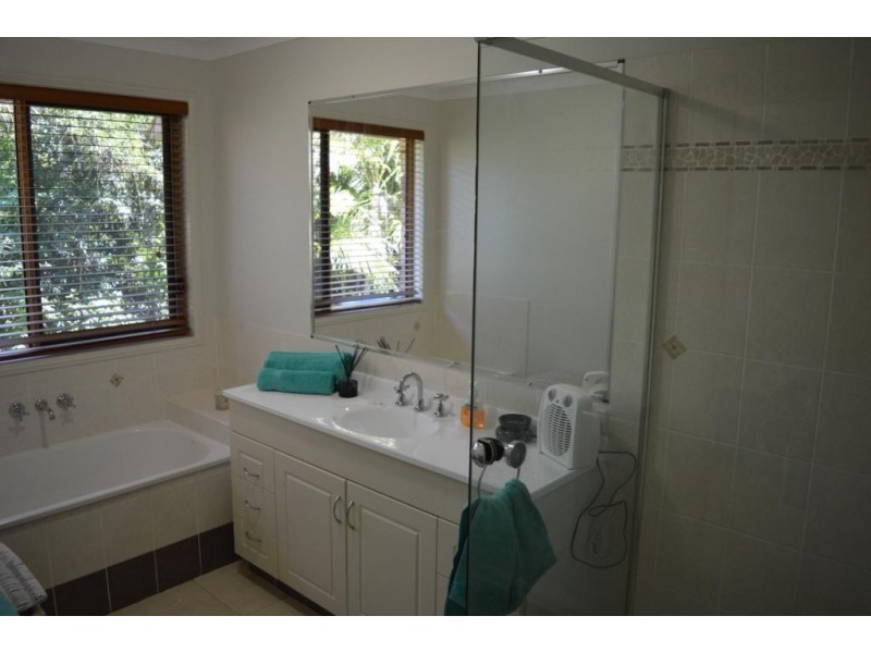7 Faith Ave, Plainland QLD 4341
