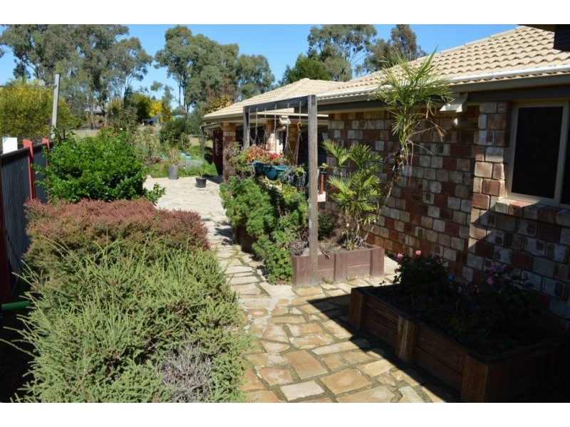 7 Faith Ave, Plainland QLD 4341