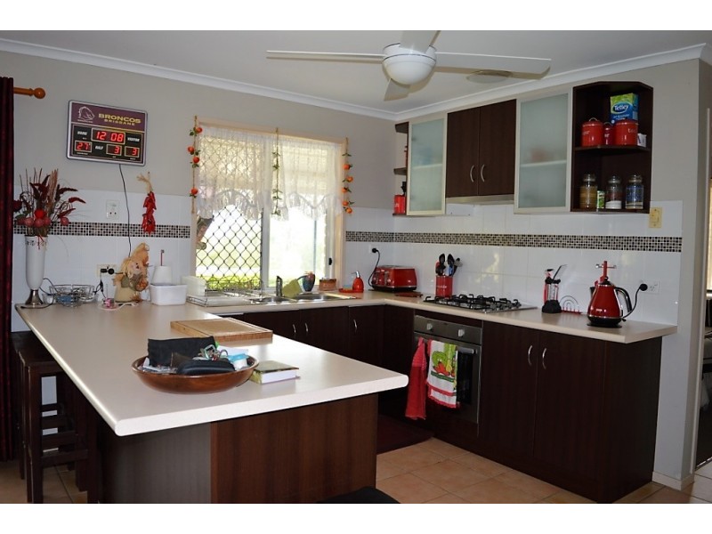 193 Lakes Drive, Laidley Heights QLD 4341