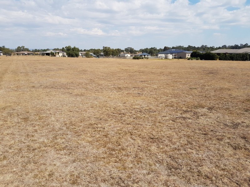 4 Peppertree Pl, Plainland QLD 4341