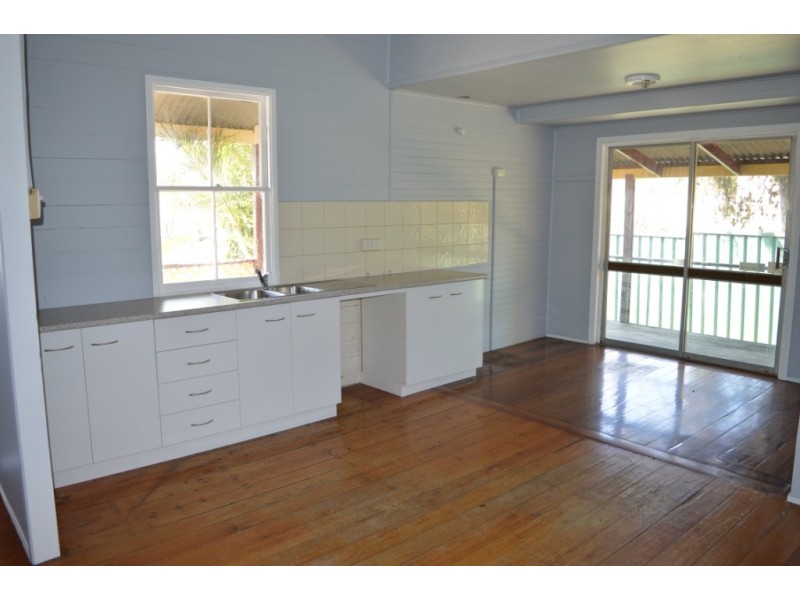 7 Campbell Street, Laidley QLD 4341